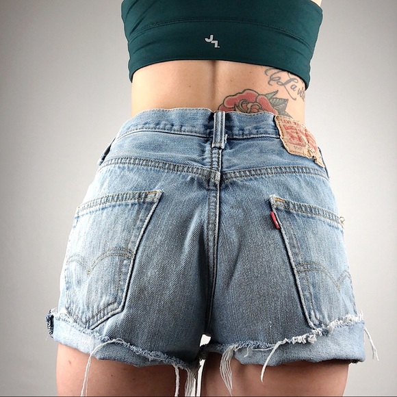 Levi's Pants - Vintage Levi’s 550 high rise cut off jeans size 26